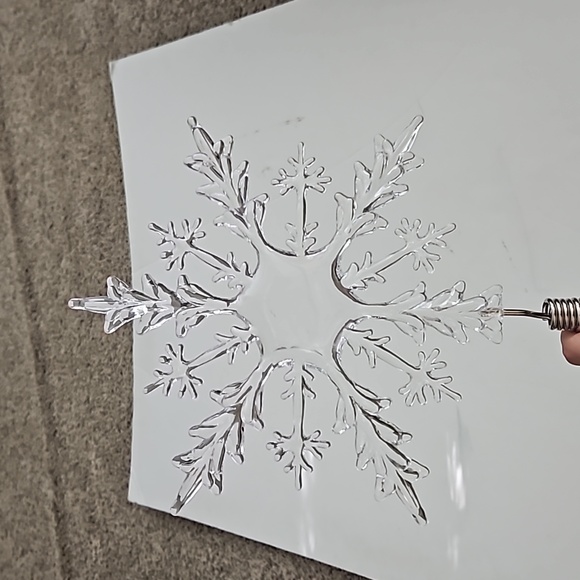 Beautiful snowflake Christmas tree topper - Picture 3 of 6